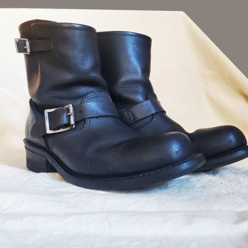 Pre-Loved Frye Engineer 8R boots Black size 6